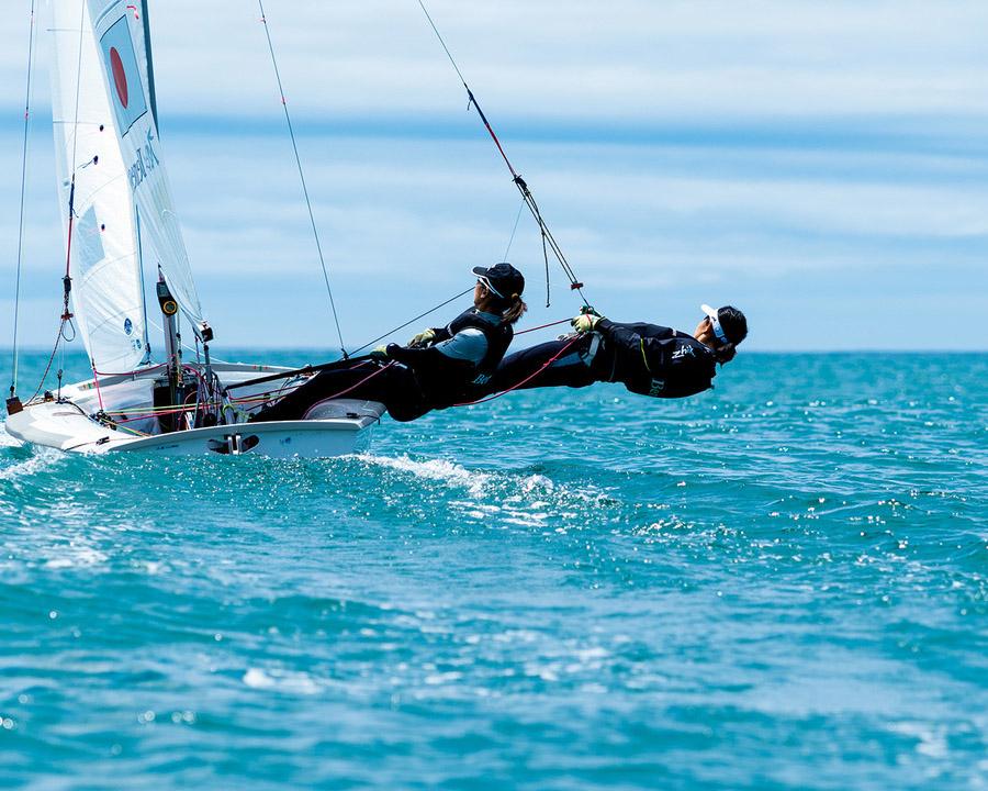 「ベテランを学生が鼓舞し、ふたりはメダリストへと成長を遂げた」ヨット選手・吉田愛、吉岡美帆