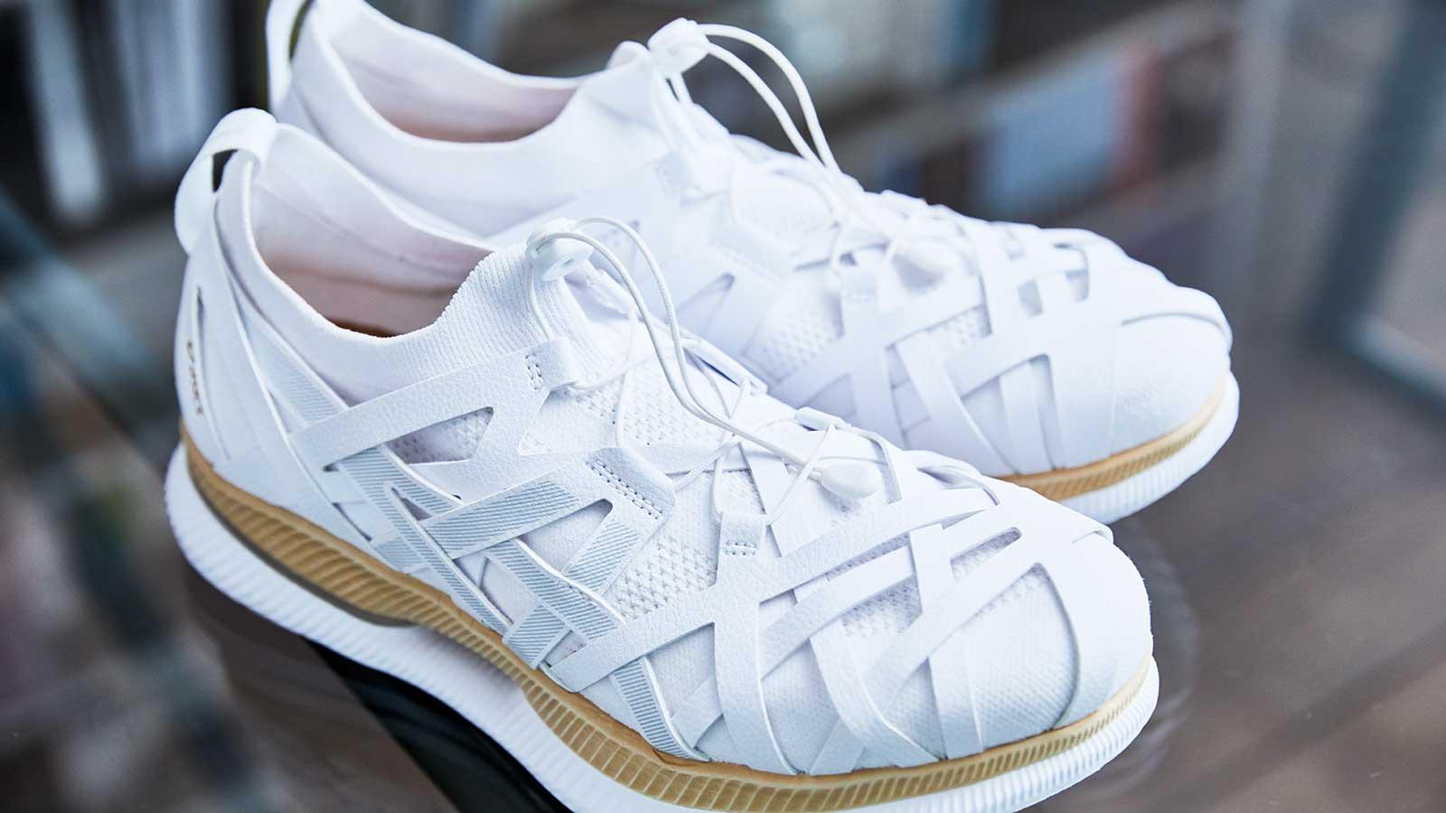 世界2,020足の数量限定。隈研吾がアシックスとランニングシューズをつくったわけ