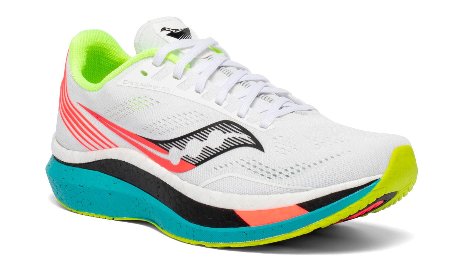 すべてのランナーを速くするランニングシューズ《エンドルフィン プロ》