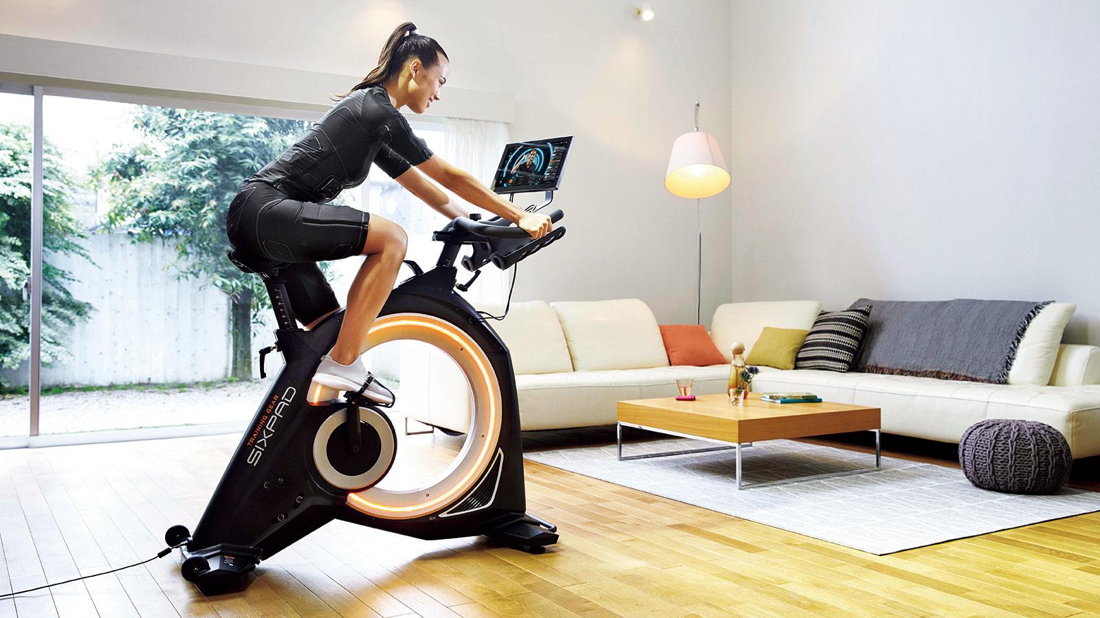 《SIXPAD HOME GYM》のハイブリッドトレーニングで運動に“革命”を