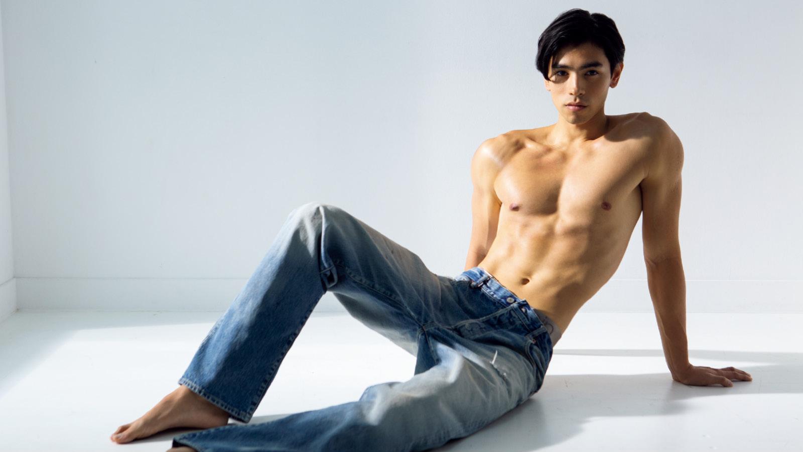 『ターザン』表紙モデルのカラダづくりに迫る