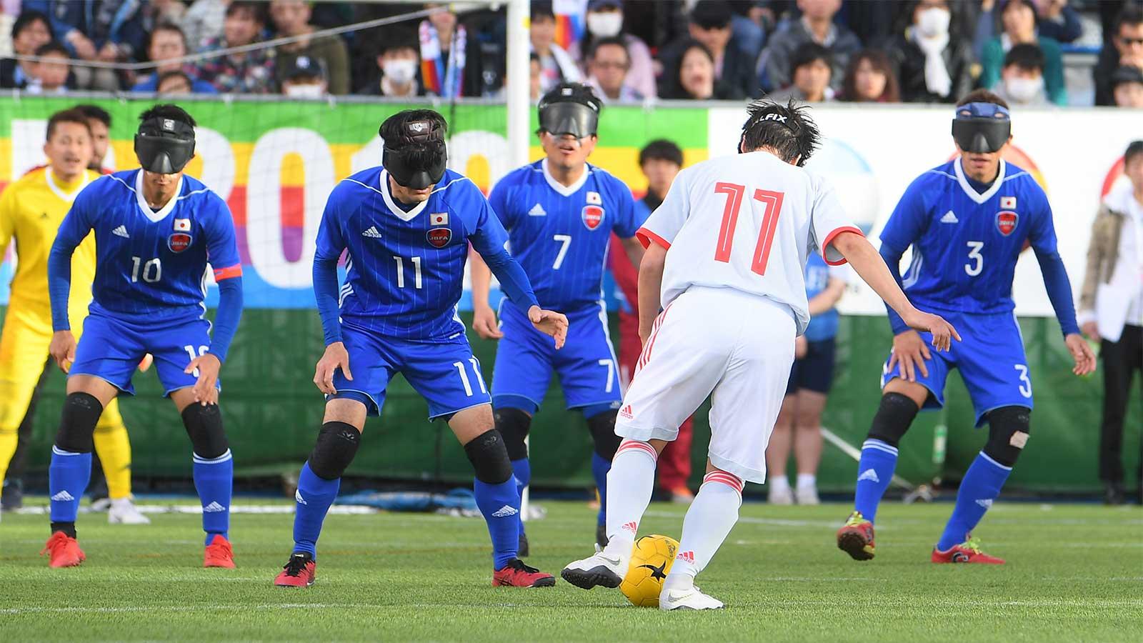 自由に走る視覚障害の選手たち。ブラサカで「本当に見えてないの？」を体感せよ！