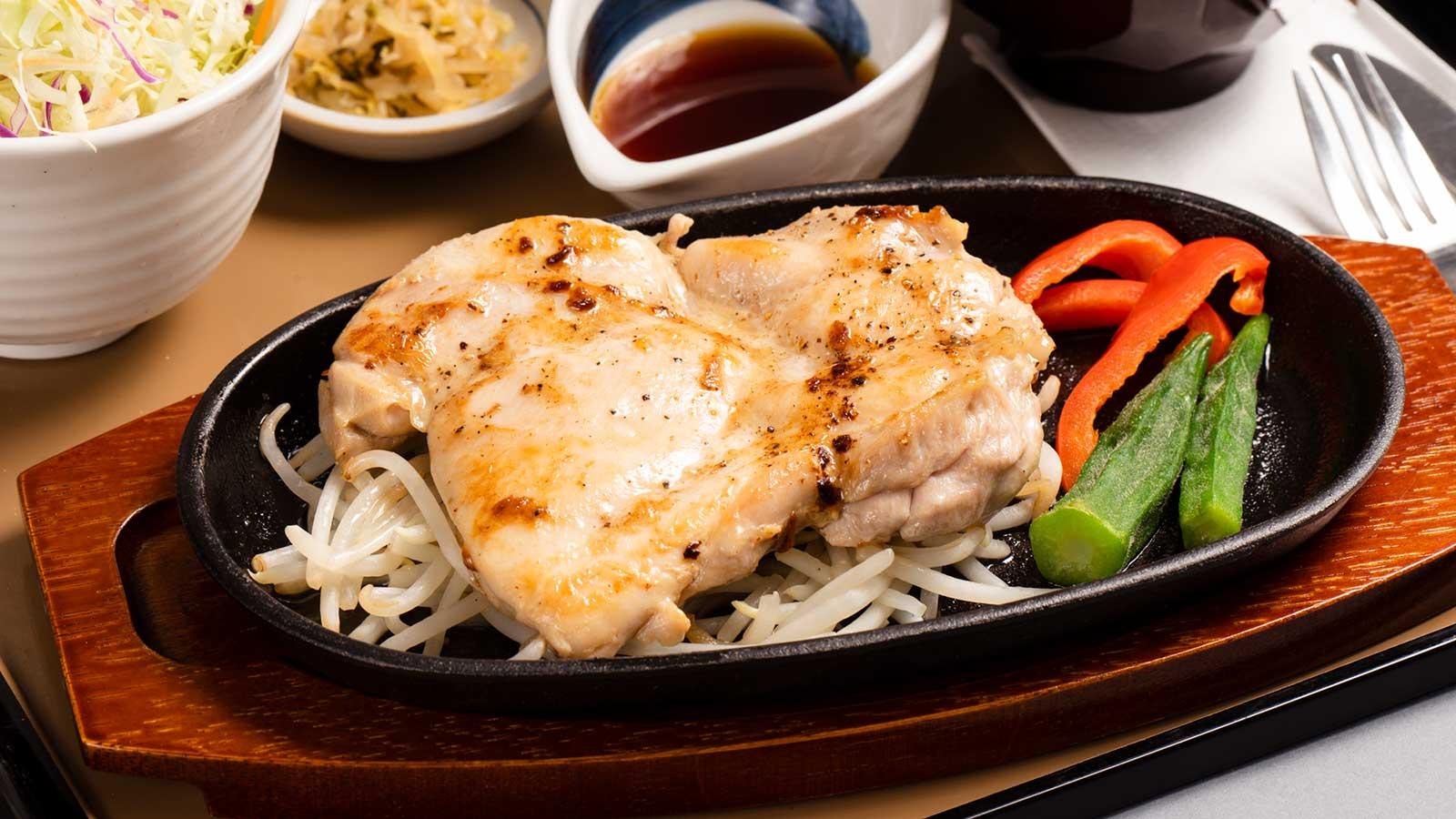 全マッチョ待望！ あの〈やよい軒〉にがっつりタンパク質な《筋肉定食》が登場