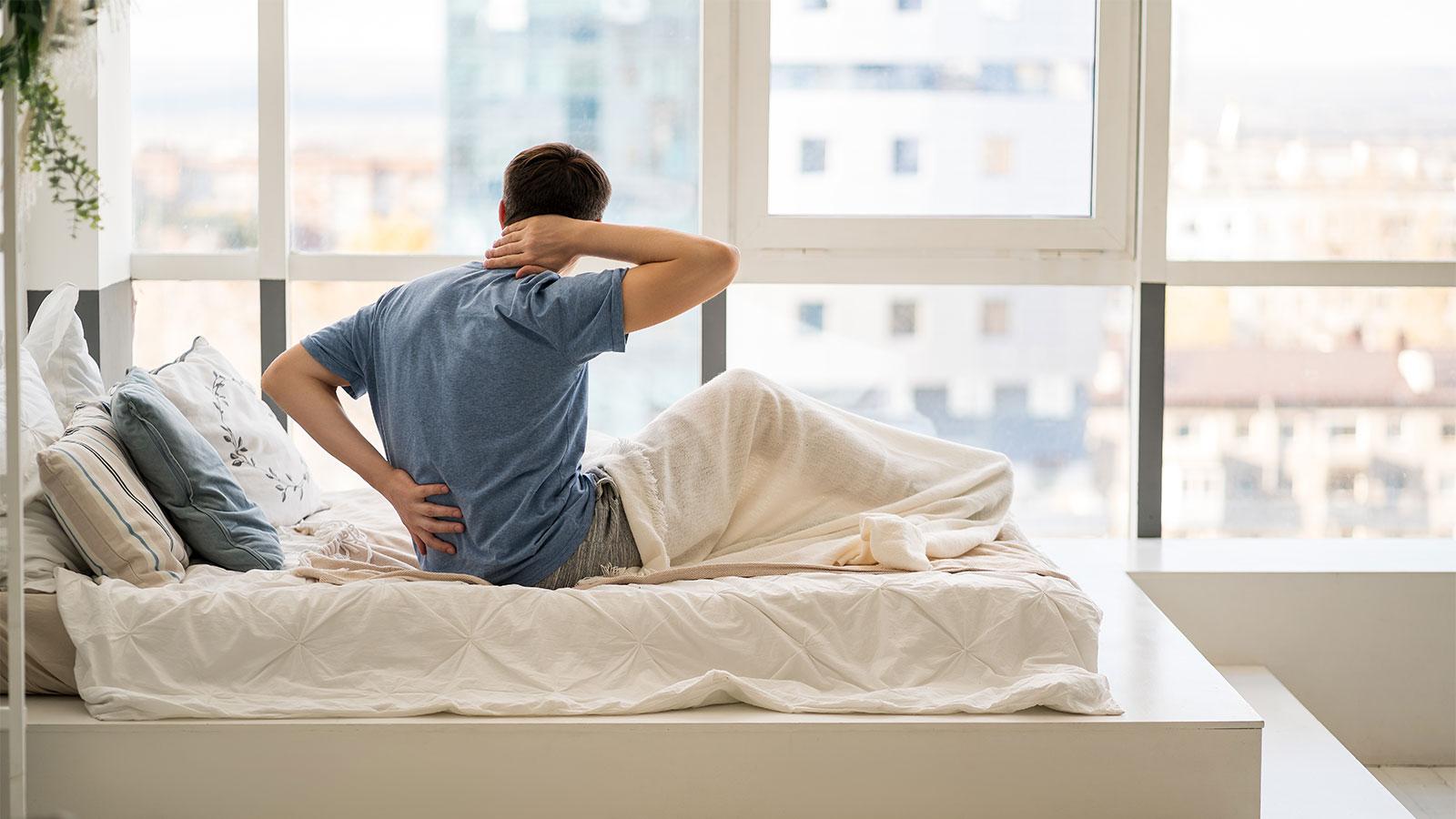 不調が長引くなら…。頭の片隅に入れておきたい「肩腰の病気」