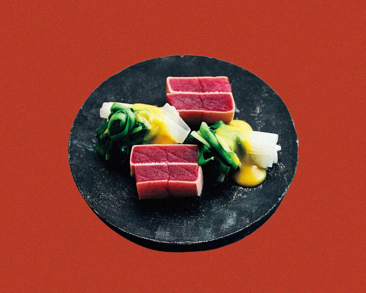 鍛えるシェフの筋肉レシピ：マグロと香味野菜のぬた風