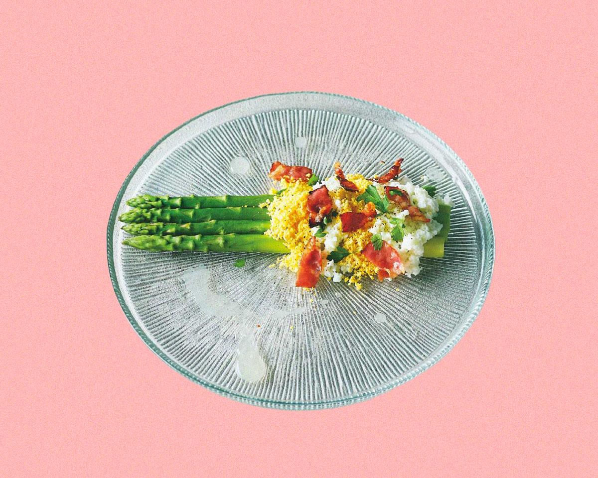 鍛えるシェフの筋肉レシピ：ミモザ風アスパラガス