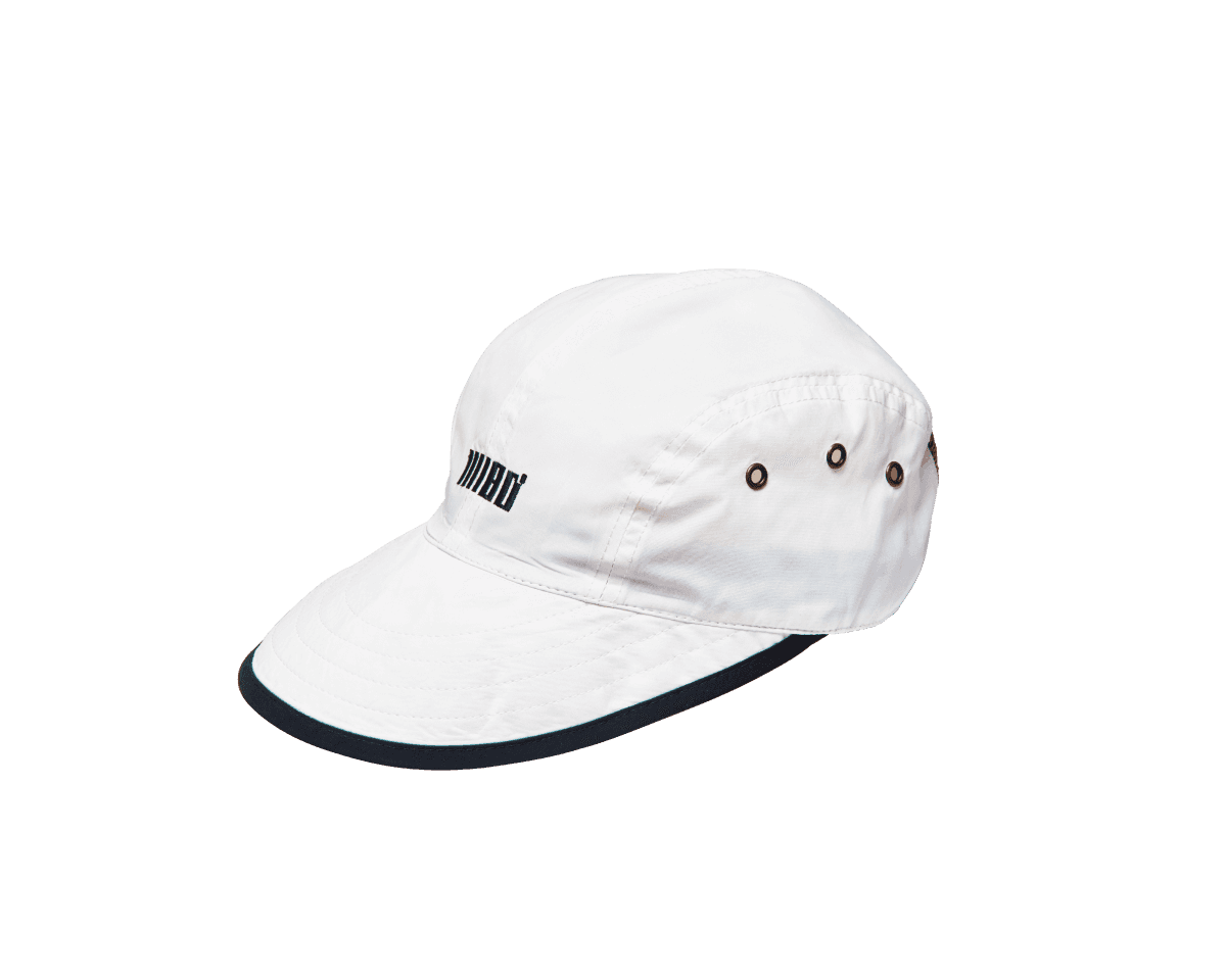 街から山まで、陸地を制する人へ。〈JAGGED EDGE  MOUNTAIN GEAR × ILL ONE EIGHTY〉のキャップ。