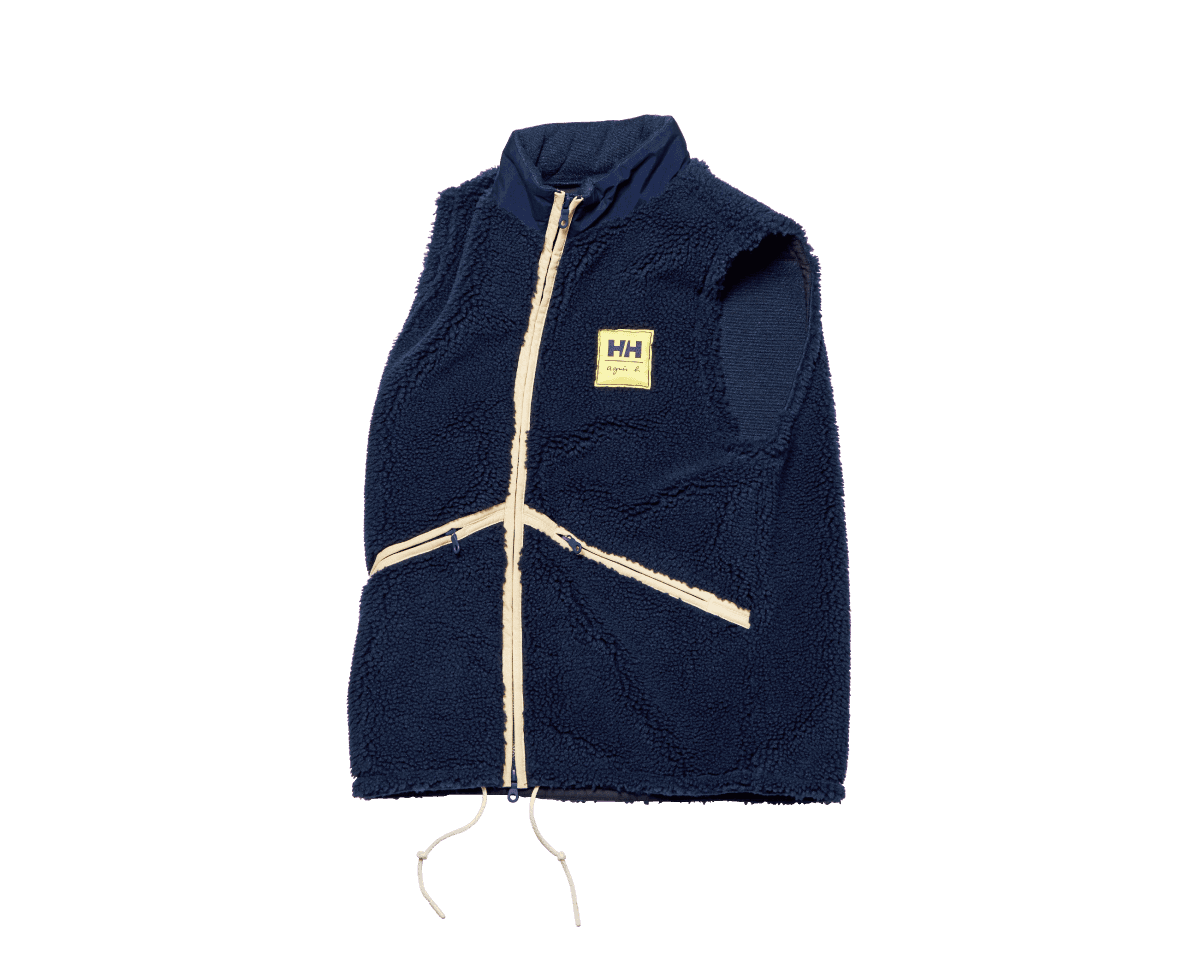 オールシーズン使える“フワモコ”。〈agnès b.  × HELLY HANSEN〉のフリースベスト。