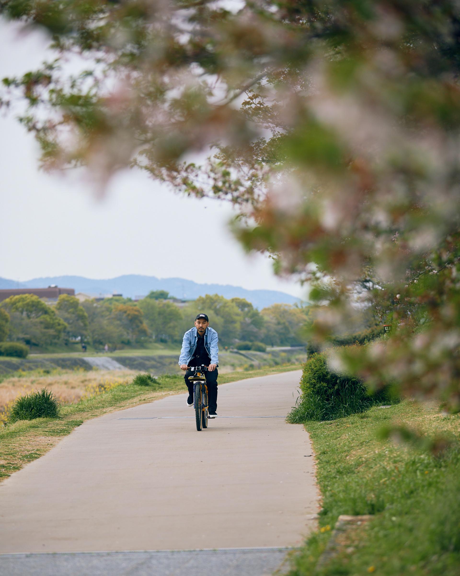 「遊び心がつくり出す、おもちゃみたいなオールドマウンテンバイク​」｜生活と自転車 vol.06 川良謙太（〈VOU / 棒〉〈TAKI / 焚〉オーナー）
