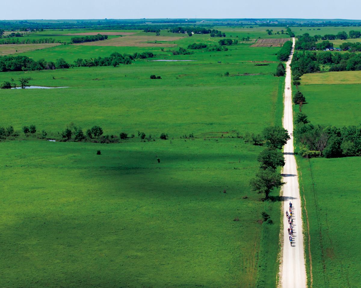 世界最高の未舗装バイクレース『アンバウンド・グラベル』