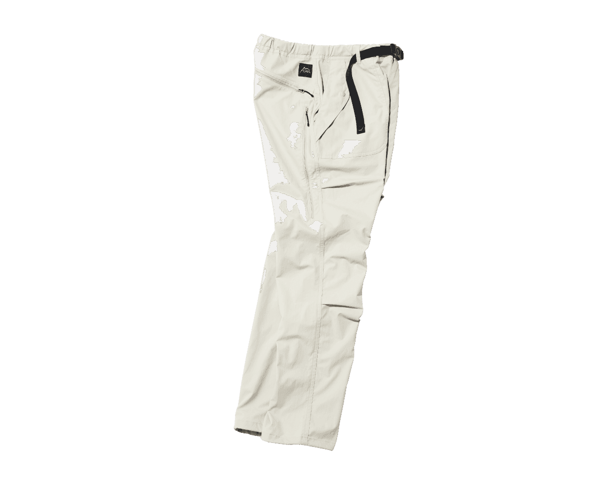 アウトドア界も韓流ブーム到来。〈CAYL〉のハイキングパンツ。