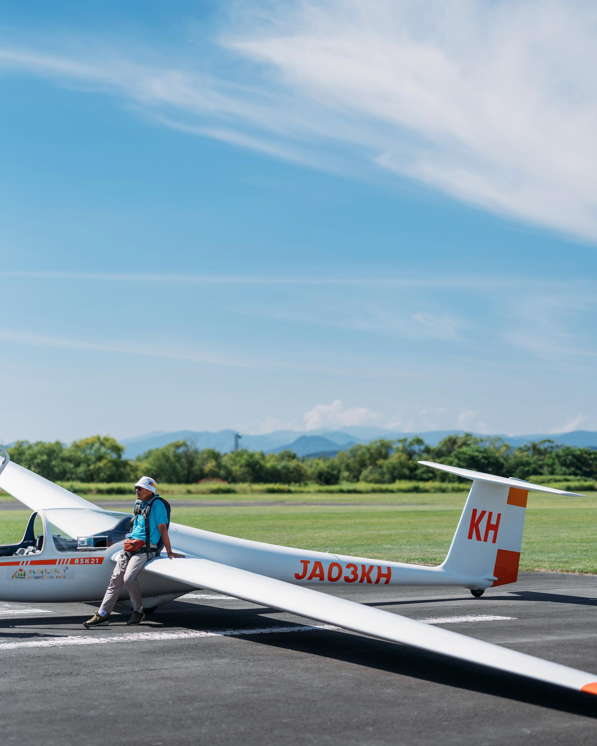 空を読み、鳥のように街を越えて飛ぶ、グライダーパイロット。｜ローカルヒーローに会いに行く。vol.4