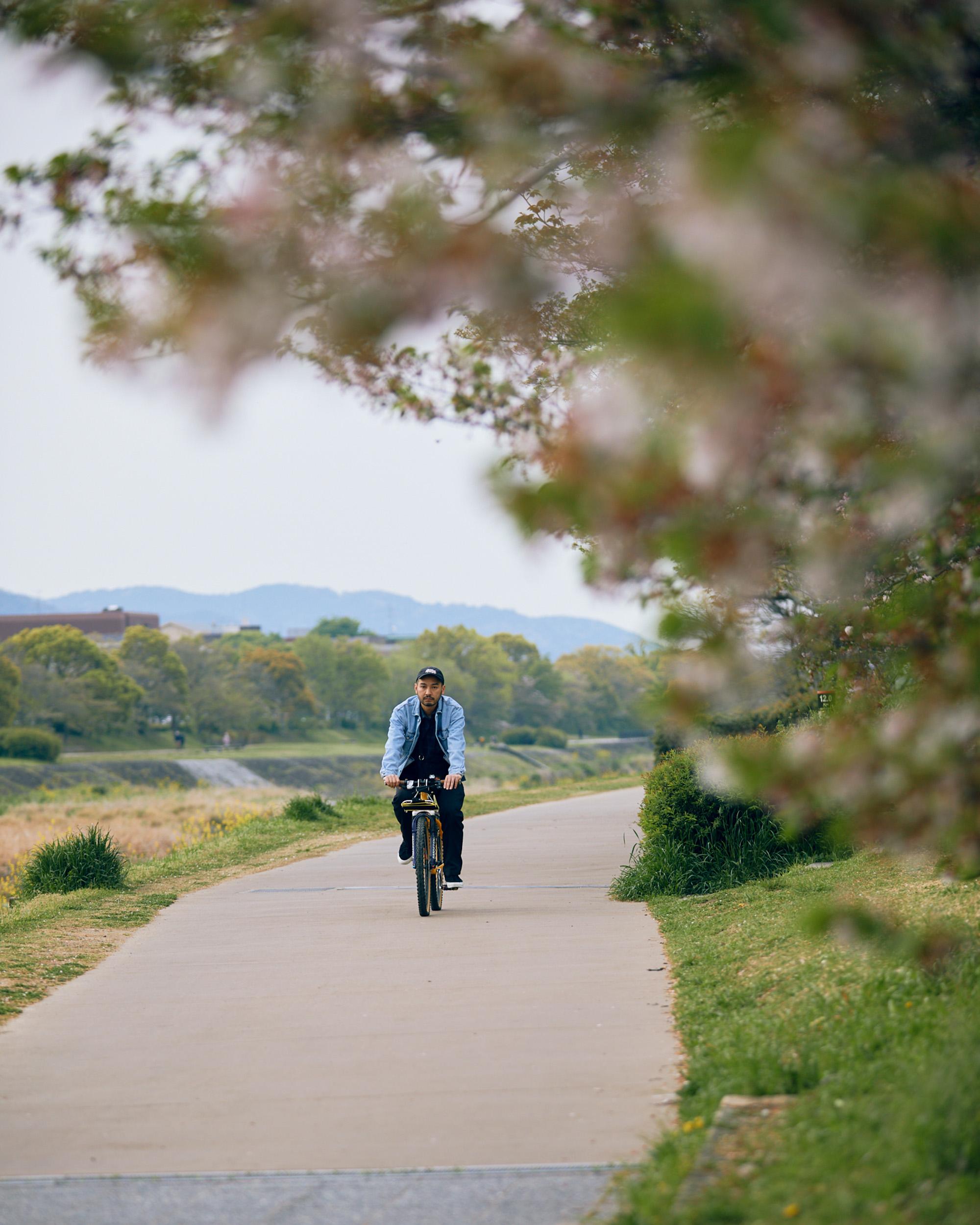 「遊び心がつくり出す、おもちゃみたいなオールドマウンテンバイク」|生活と自転車 vol.06 川良謙太(〈VOU / 棒〉〈TAKI / 焚〉オーナー)