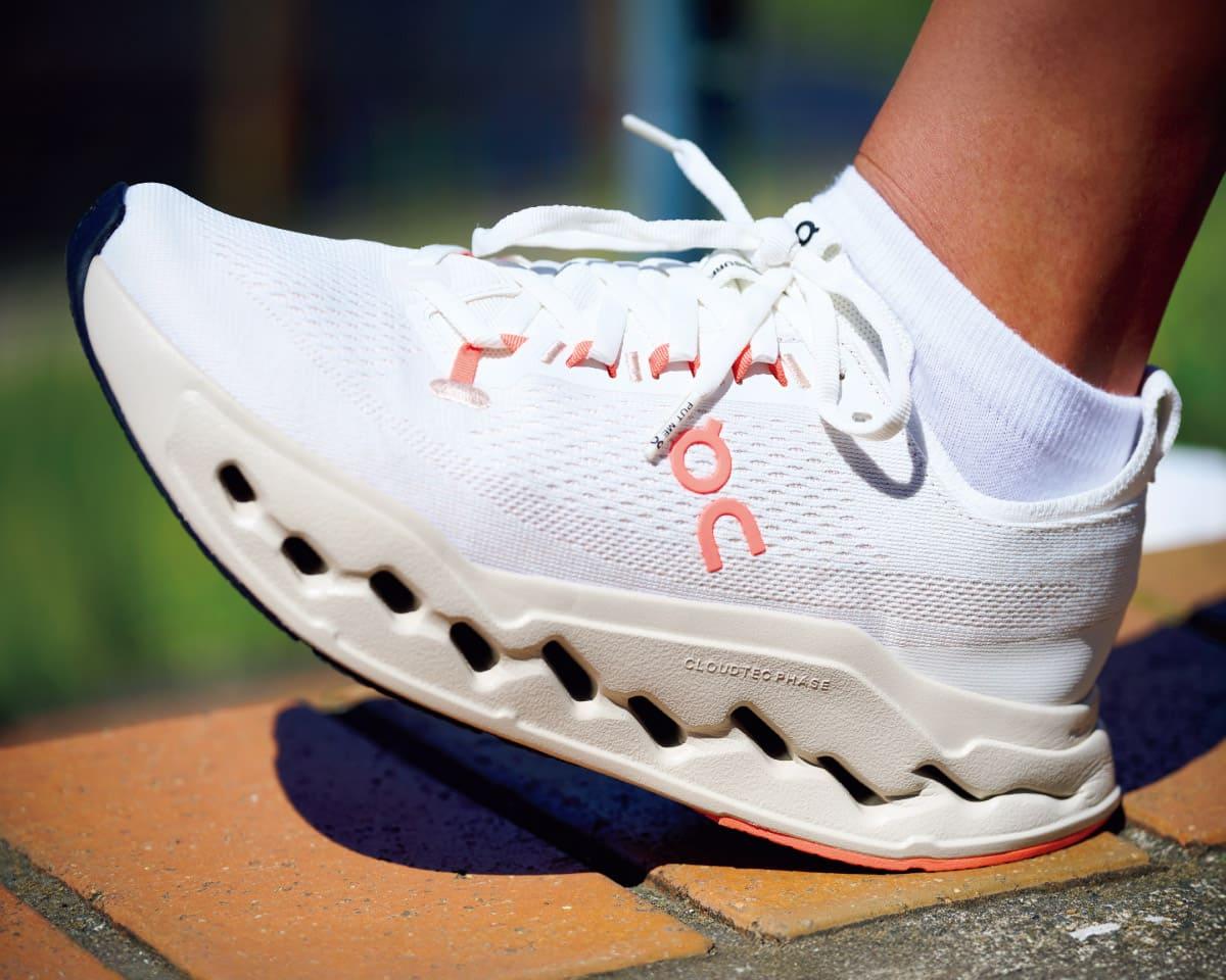 四千頭身・石橋遼大さんが試し履き!ハイクッションシューズを徹底比較。