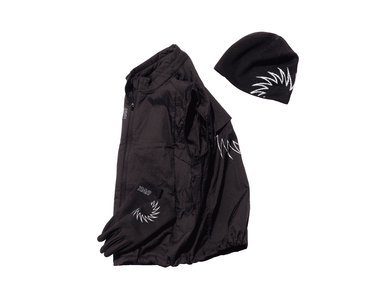 ギアっぽくないけど高機能。〈UVU〉のベスト&ビーニー&グローブ。